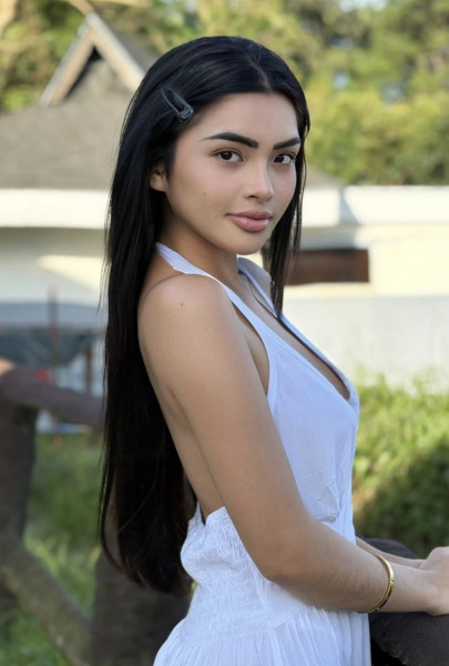 Astrid Lee